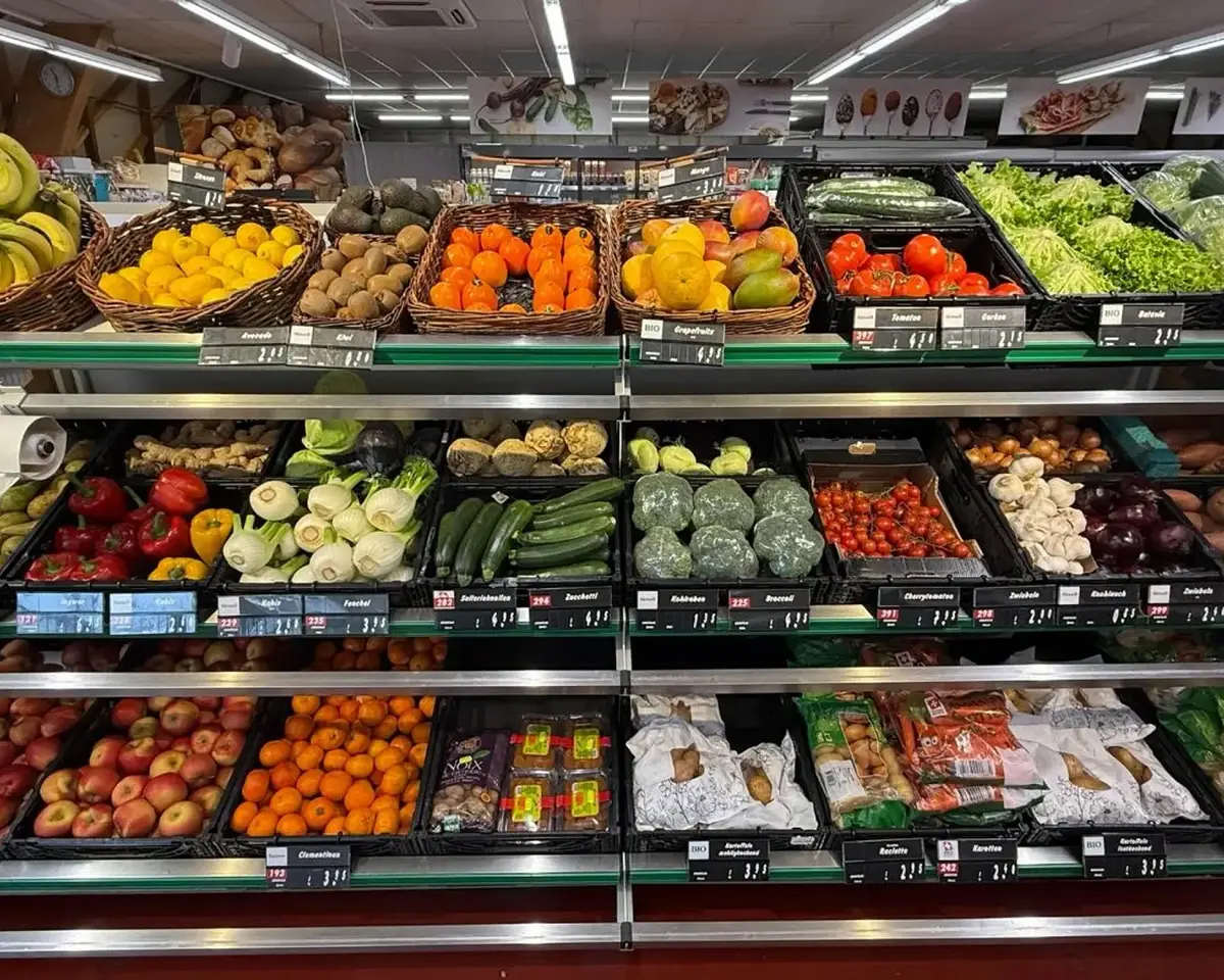 Frisches Obst und Gemüse im Quartier Laden Windisch